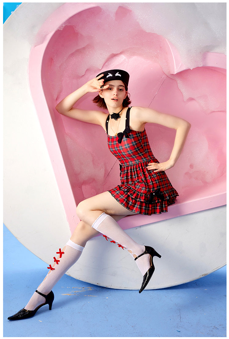 Red and black plaid bow camisole skirt for girls, swimsuit, one piece swimsuit, high-end feeling for women in summer