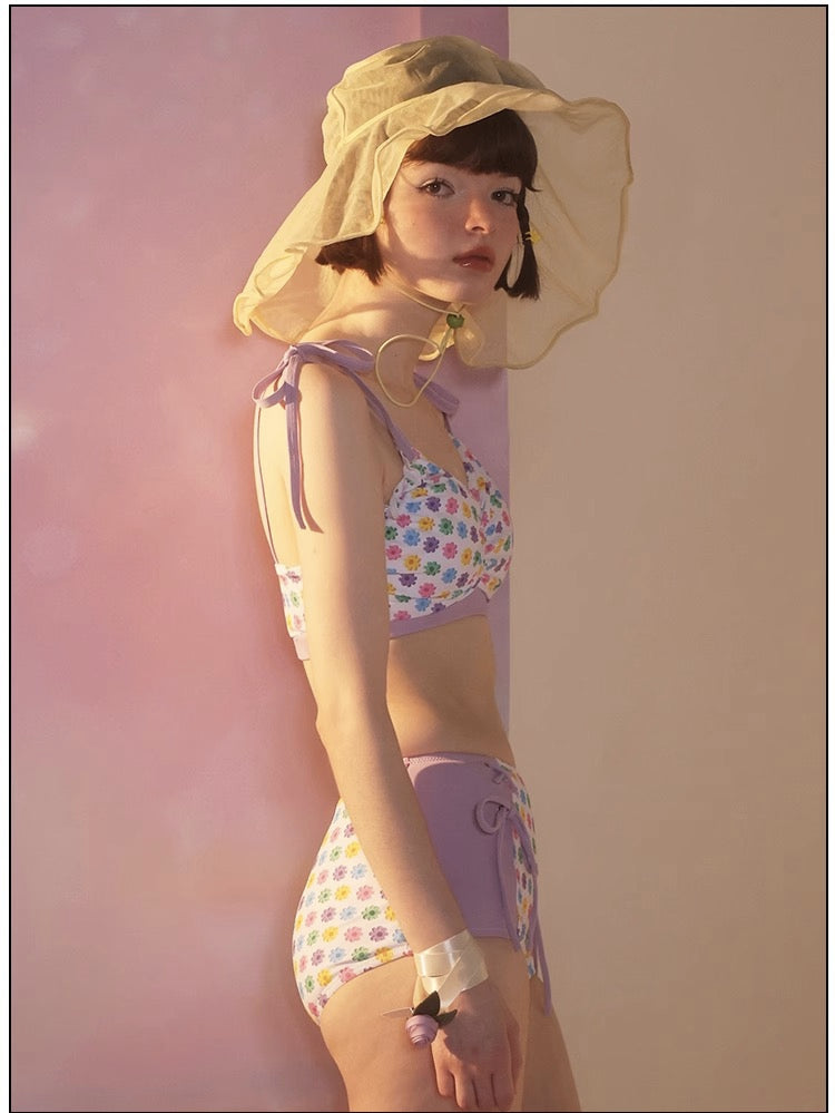 Cute retro girl split swimsuit