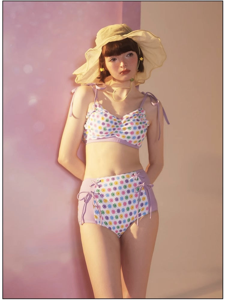 Cute retro girl split swimsuit